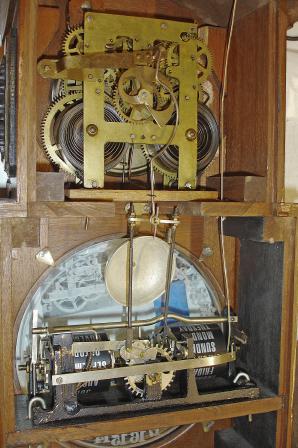 Reproduction of the Ithaca Calendar Clock Co. "No. 3 1/2 Parlor" shelf clock