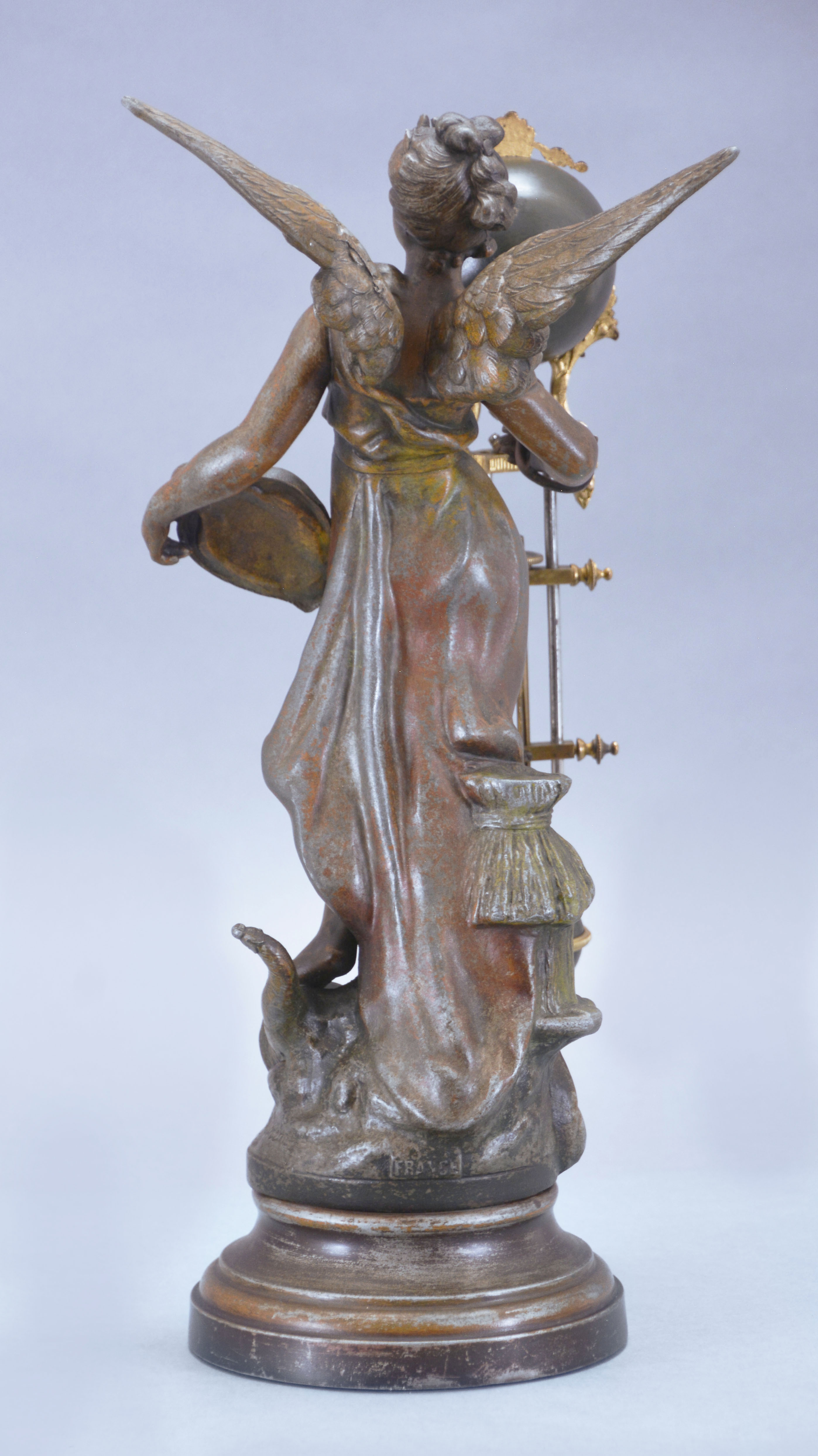 A small French figural swinger image